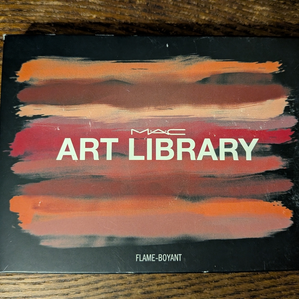 MAC Art library Palette - Flame-Boyant *NEW*